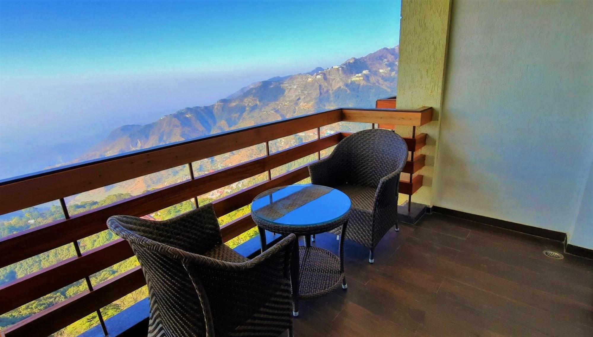 Royal Orchid Fort Resort Mussoorie Exteriör bild