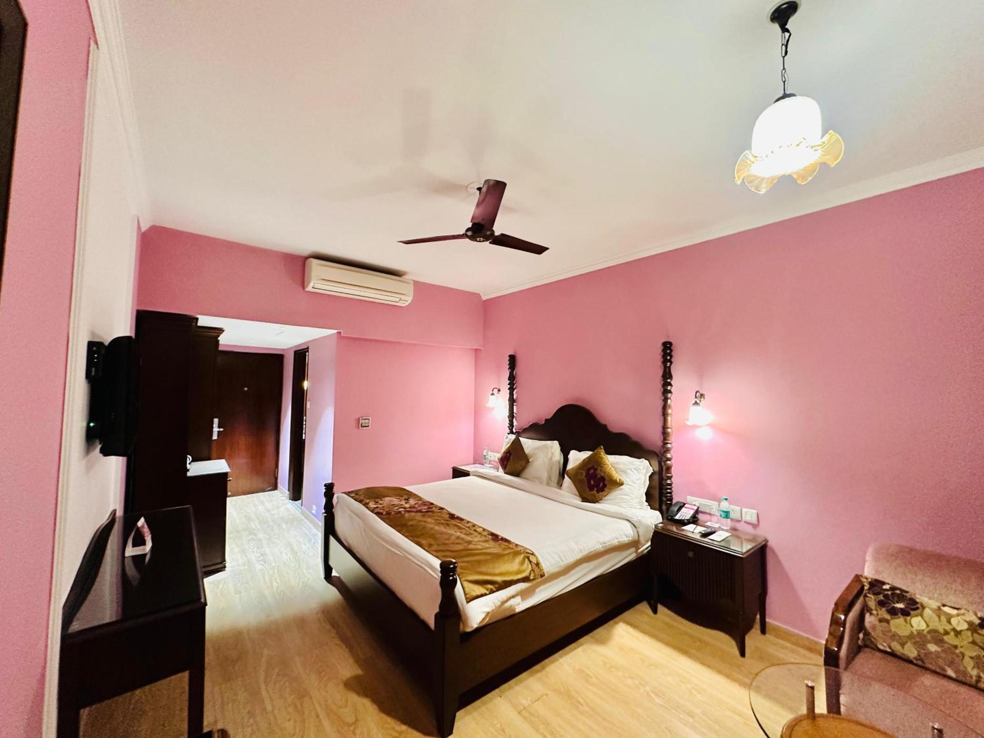 Royal Orchid Fort Resort Mussoorie Exteriör bild