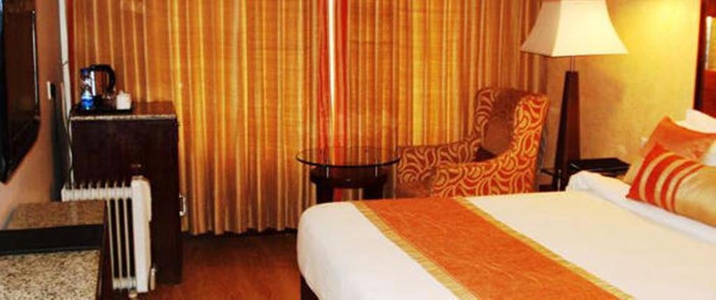 Royal Orchid Fort Resort Mussoorie Exteriör bild