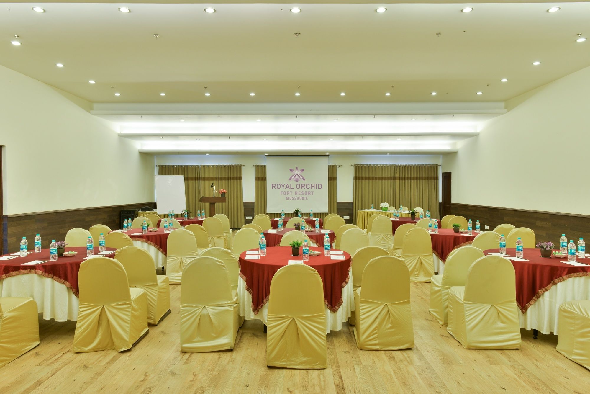 Royal Orchid Fort Resort Mussoorie Exteriör bild
